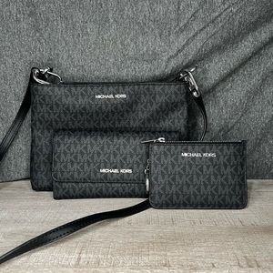 EUC Michael Kors Jetsetter Crossbody Bag (Bag Only)